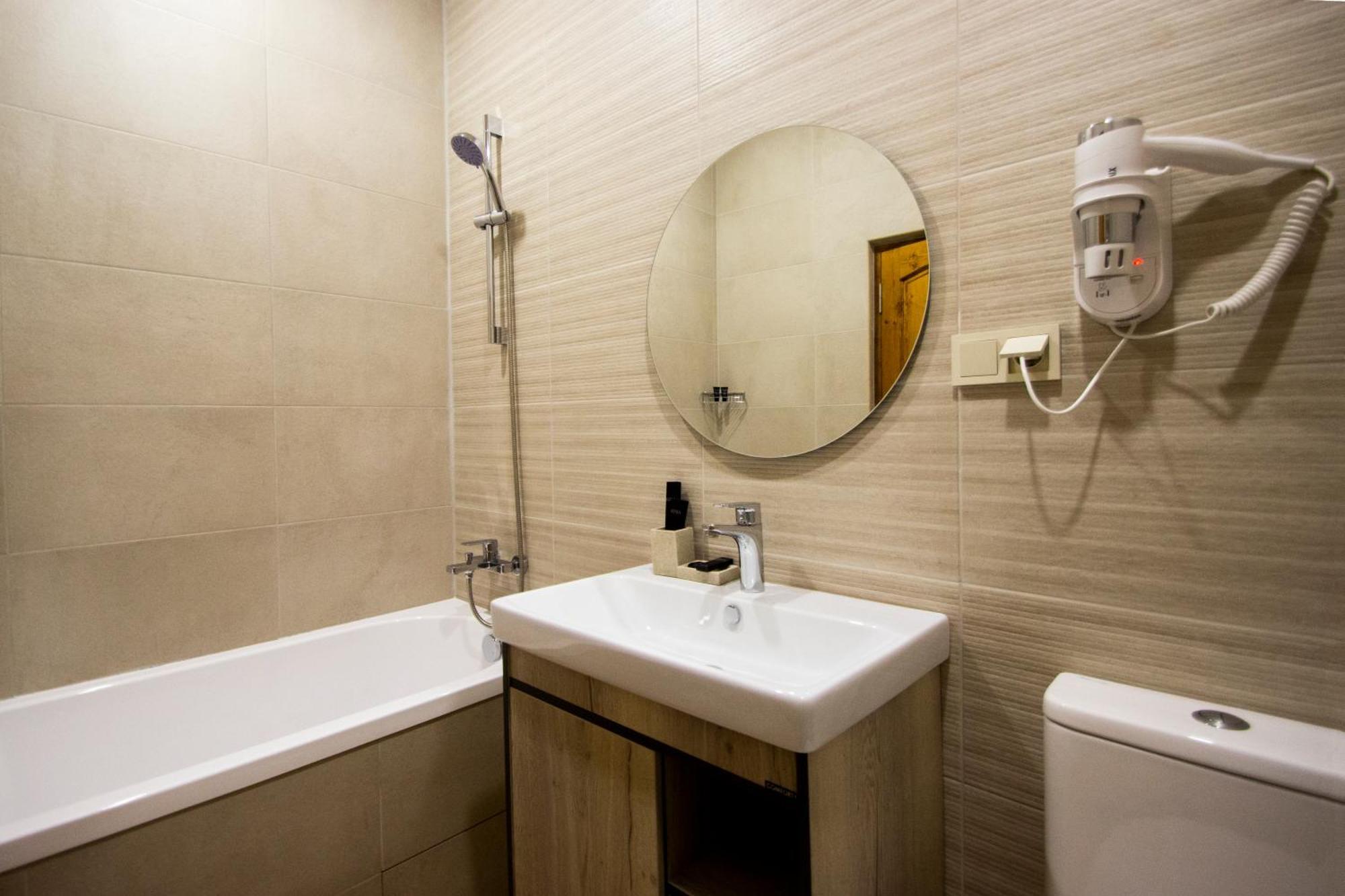 Kuma Hotel Gyumri Bagian luar foto